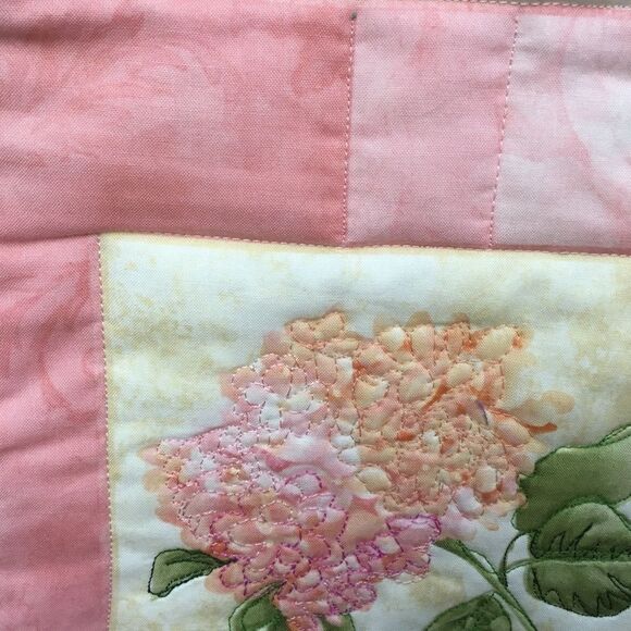NWT Hand Crafted Quilted Wall Hanging/Runner - Picture 8 of 12